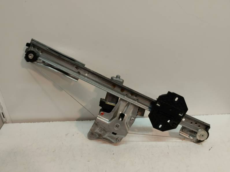 ELEVALUNAS DELANTERO IZQUIERDO DACIA SANDERO 2019 0.9 TCE (90 CV)