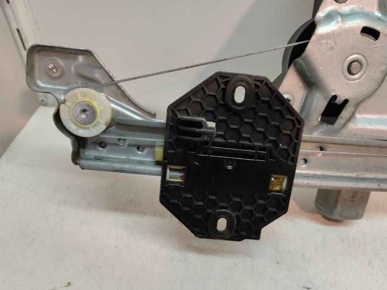 ELEVALUNAS TRASERO IZQUIERDO DACIA SANDERO 2019 0.9 TCE (90 CV)