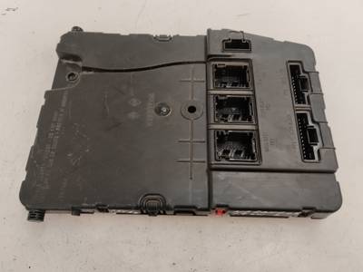 CAJA RELES FUSIBLES RENAULT MEGANE II COUPE CABRIO 2005 1.9 DCI D (120 CV)