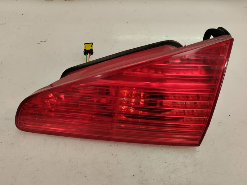 PILOTO TRASERO DERECHO INTERIOR PEUGEOT 607 2005 2.7 HDI FAP (204 CV)