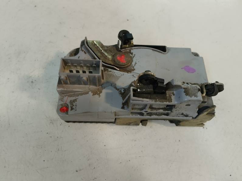 CERRADURA PUERTA DELANTERA IZQUIERDA PEUGEOT 406 BERLINA 1997 1.9 TURBODIESEL (90 CV)