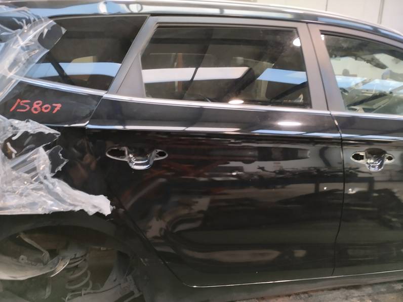 PUERTA TRASERA DERECHA KIA CARENS 2015 1.7 CRDI (116 CV)