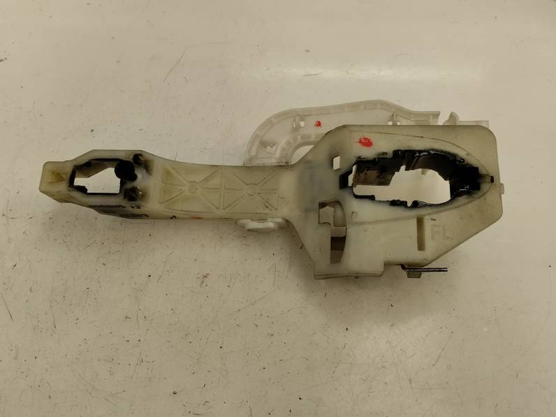 MANETA EXTERIOR DELANTERA IZQUIERDA KIA CARENS 2015 1.7 CRDI (116 CV)