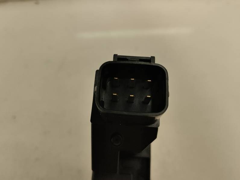 MOTOR ELEVALUNAS TRASERO DERECHO KIA CARENS 2015 1.7 CRDI (116 CV)