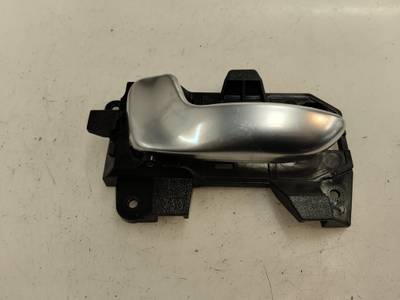 MANETA INTERIOR DELANTERA IZQUIERDA KIA CARENS 2015 1.7 CRDI (116 CV)