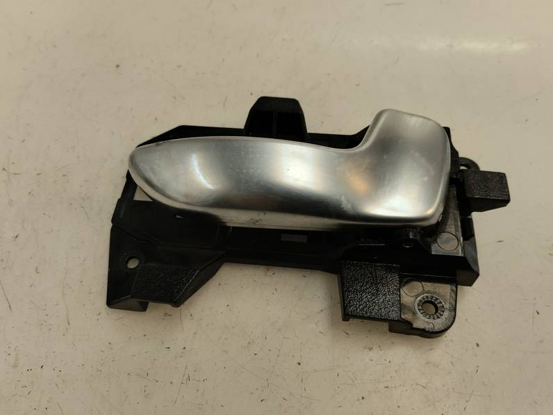 MANETA INTERIOR DELANTERA DERECHA KIA CARENS 2015 1.7 CRDI (116 CV)