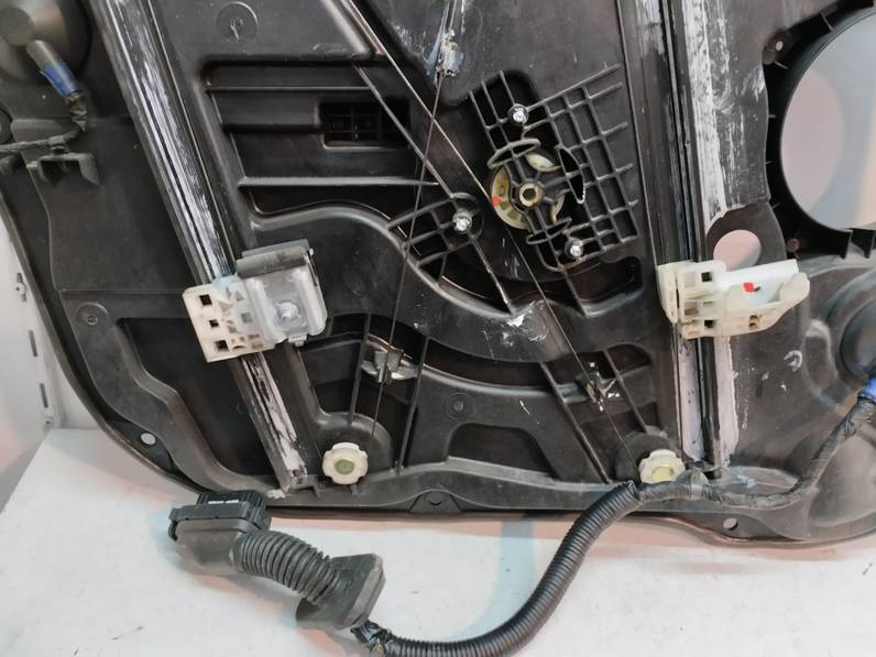 ELEVALUNAS DELANTERO DERECHO KIA CARENS 2015 1.7 CRDI (116 CV)