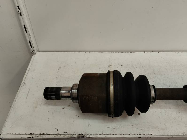 TRANSMISION DELANTERA IZQUIERDA KIA CARENS 2015 1.7 CRDI (116 CV)