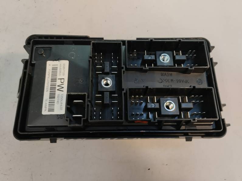 CAJA RELES FUSIBLES CHEVROLET AVEO 2011 1.4 (101 CV)