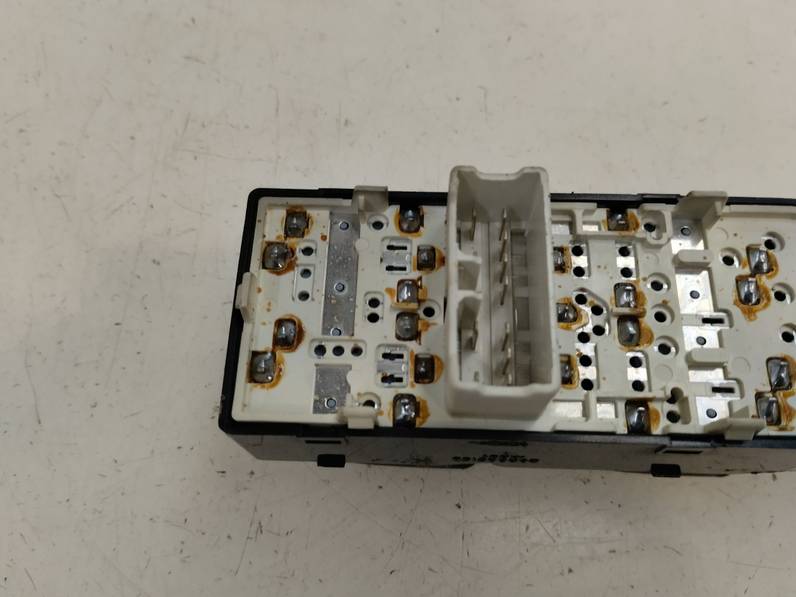 MANDO ELEVALUNAS DELANTERO IZQUIERDO CHEVROLET AVEO 2011 1.4 (101 CV)