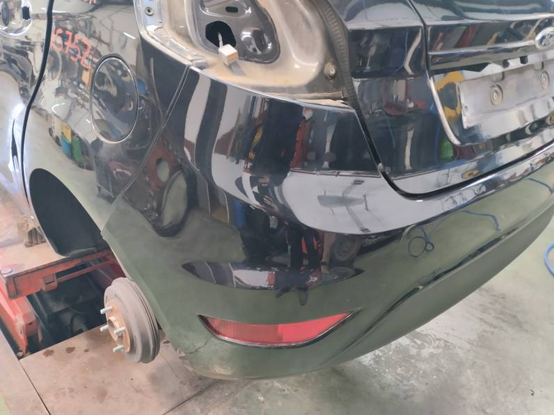 PARAGOLPES TRASERO FORD FIESTA 2010 1.6 TDCI (95 CV)