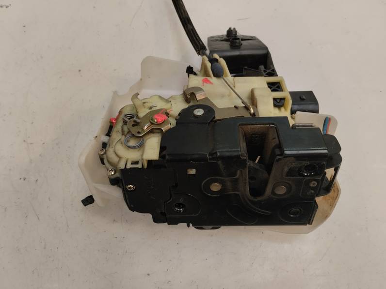 CERRADURA PUERTA DELANTERA IZQUIERDA VOLKSWAGEN PASSAT BERLINA 2004 1.9 TDI (131 CV)