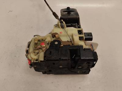 CERRADURA PUERTA TRASERA IZQUIERDA VOLKSWAGEN PASSAT BERLINA 2004 1.9 TDI (131 CV)