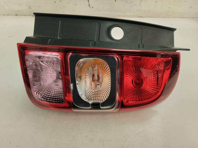 PILOTO TRASERO DERECHO DACIA DUSTER 2016 1.5 DCI D FAP (109 CV)