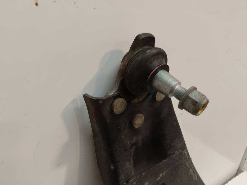 BRAZO SUSPENSION INFERIOR DELANTERO DERECHO DACIA DUSTER 2016 1.5 DCI D FAP (109 CV)