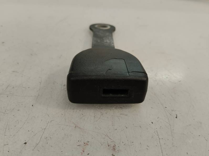 CINTURON SEGURIDAD TRASERO CENTRAL TOYOTA COROLLA VERSO 2007 2.2 TURBODIESEL (136 CV)