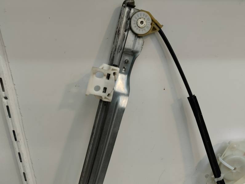 ELEVALUNAS DELANTERO IZQUIERDO CITROEN C4 PICASSO 2012 1.6 HDI FAP (112 CV)