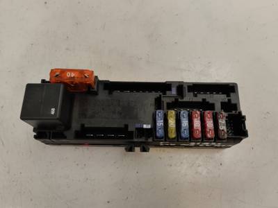 CAJA RELES FUSIBLES MERCEDES CLASE CLK COUPE 1999 2.0 16V (136 CV)