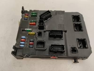 CAJA RELES FUSIBLES CITROEN C3 2004 1.4 HDI (68 CV)