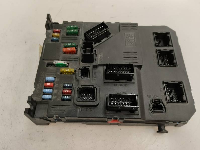 CAJA RELES FUSIBLES CITROEN C3 2004 1.4 HDI (68 CV)