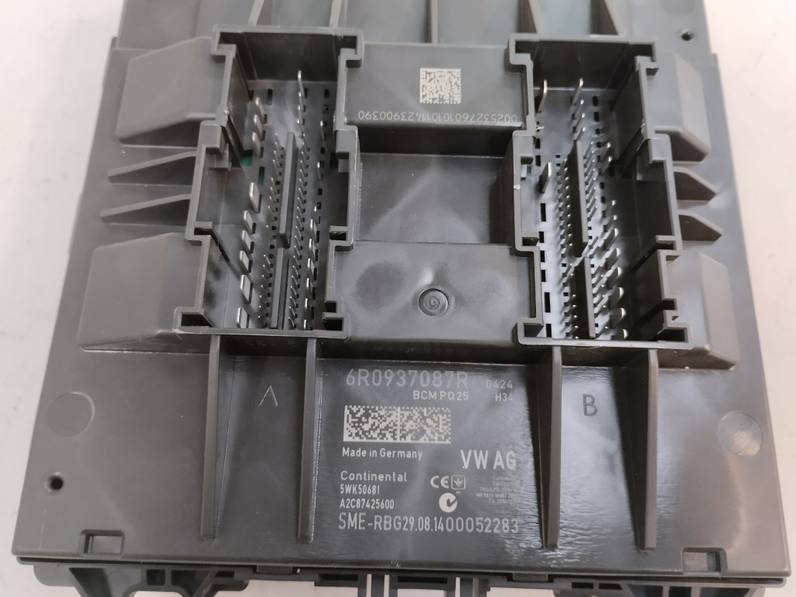 CAJA RELES FUSIBLES SKODA RAPID 2014 1.2 8V TSI (86 CV)