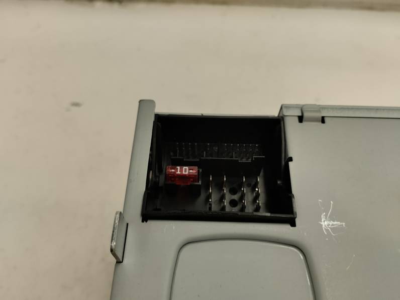 SISTEMA AUDIO RADIO CD SKODA RAPID 2014 1.2 8V TSI (86 CV)