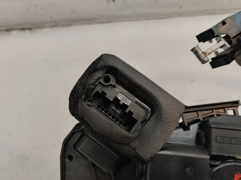 CERRADURA PUERTA TRASERA IZQUIERDA SKODA RAPID 2014 1.2 8V TSI (86 CV)