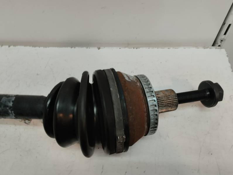 TRANSMISION DELANTERA IZQUIERDA VOLKSWAGEN PASSAT BERLINA 2004 1.9 TDI (131 CV)