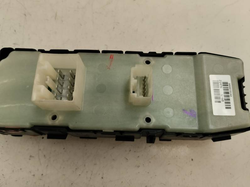 MANDO ELEVALUNAS DELANTERO IZQUIERDO CHRYSLER SEBRING BERLINA 2008 2.0 CRD (140 CV)