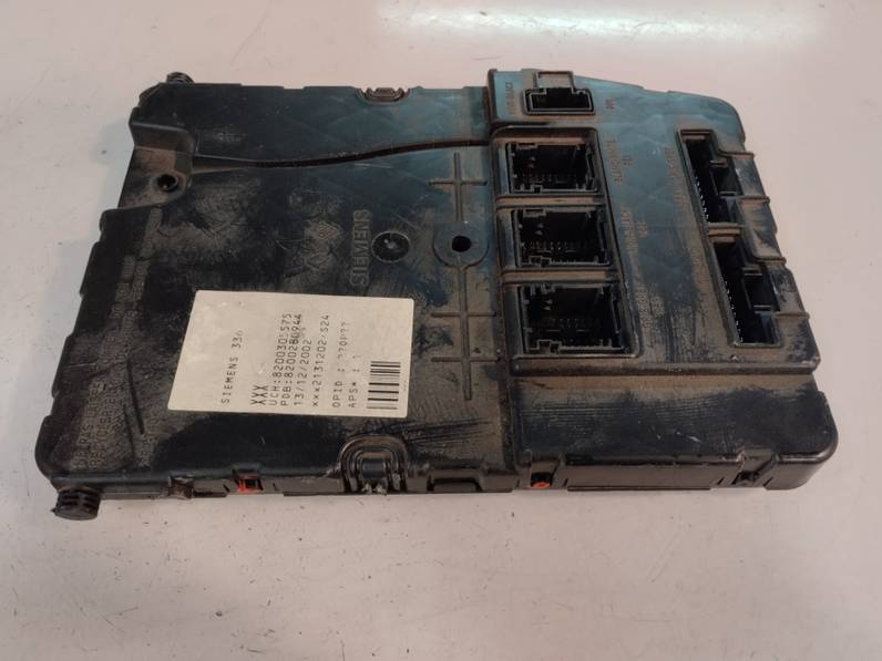 CAJA RELES FUSIBLES RENAULT MEGANE II BERLINA 5P 2003 1.5 DCI D (82 CV)