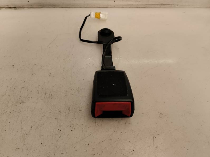 CINTURON SEGURIDAD DELANTERO DERECHO CITROEN C3 2016 1.2 12V VTI (82 CV)