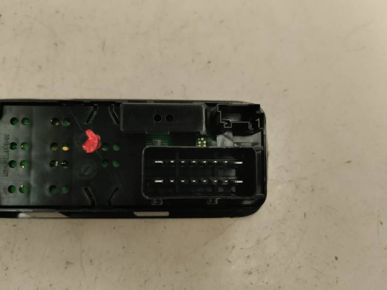 MANDO ELEVALUNAS DELANTERO IZQUIERDO CITROEN C3 2016 1.2 12V VTI (82 CV)