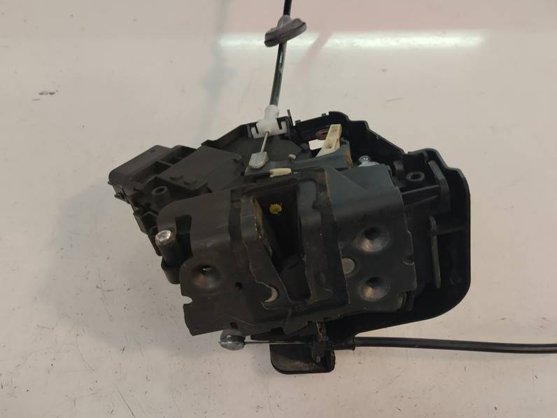 CERRADURA PUERTA DELANTERA DERECHA FORD FOCUS LIM 2008 1.6 TDCI (109 CV)