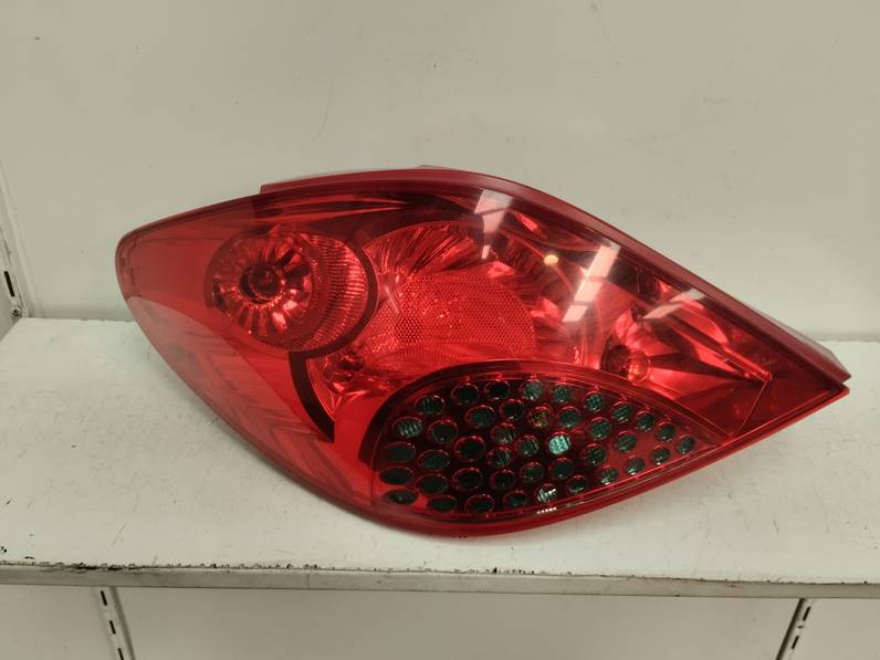 PILOTO TRASERO IZQUIERDO PEUGEOT 207 2006 1.4 16V (88 CV)