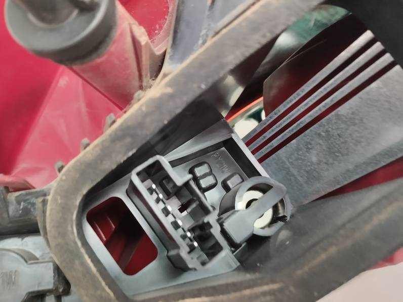 PILOTO TRASERO IZQUIERDO PEUGEOT 207 2006 1.4 16V (88 CV)