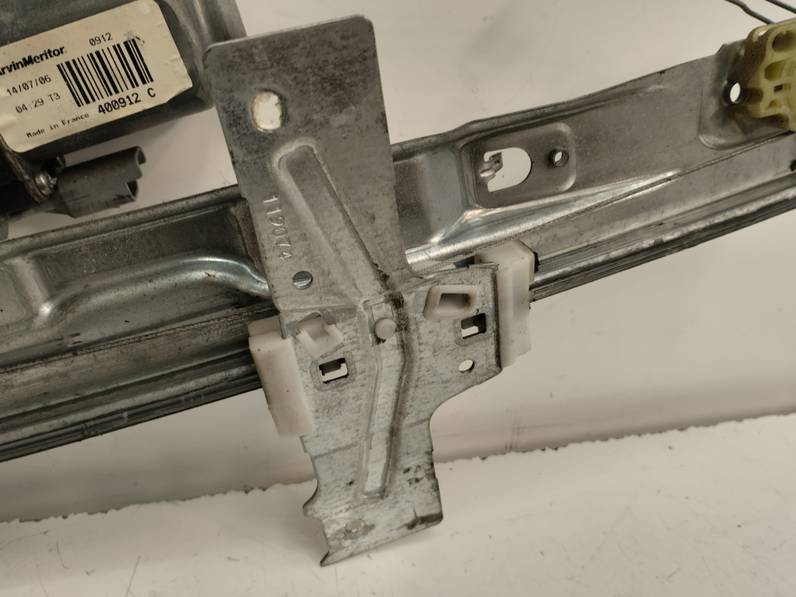 ELEVALUNAS DELANTERO DERECHO PEUGEOT 207 2006 1.4 16V (88 CV)