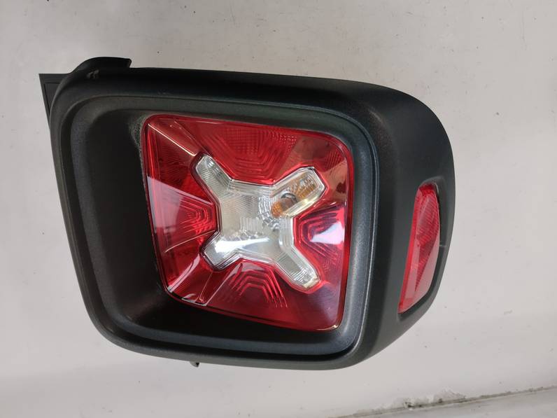 PILOTO TRASERO IZQUIERDO JEEP RENEGADE 2014 1.6 M-JET (120 CV)