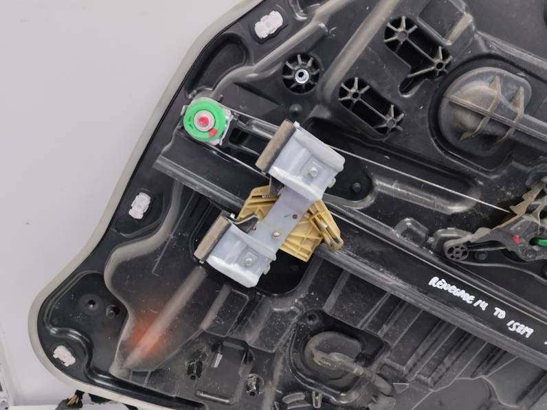 ELEVALUNAS TRASERO DERECHO JEEP RENEGADE 2014 1.6 M-JET (120 CV)