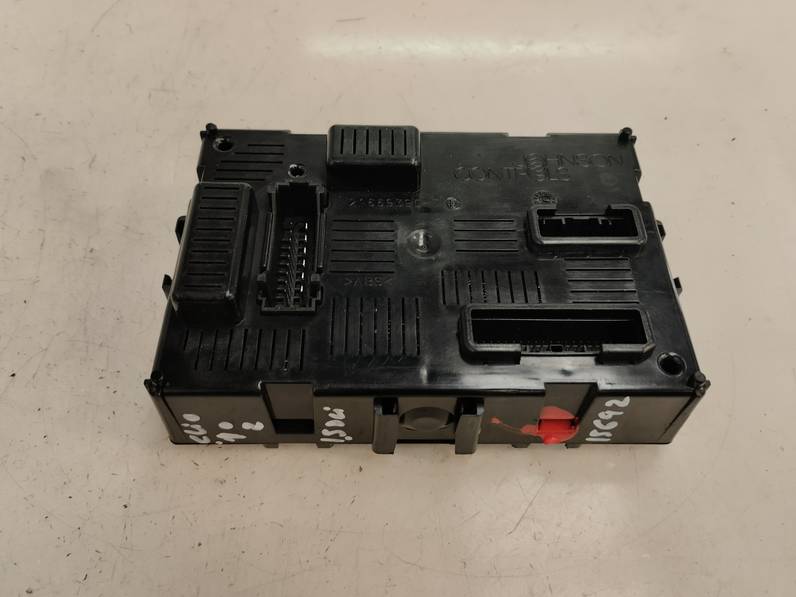 CAJA RELES FUSIBLES RENAULT CLIO III 2010 1.5 DCI D (65 CV)