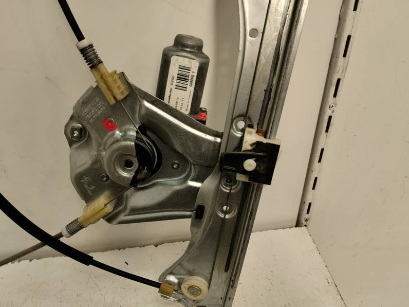 ELEVALUNAS DELANTERO IZQUIERDO RENAULT CLIO III 2010 1.5 DCI D (65 CV)