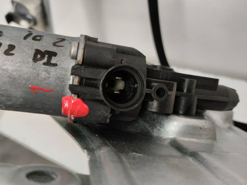 ELEVALUNAS DELANTERO IZQUIERDO RENAULT CLIO III 2010 1.5 DCI D (65 CV)