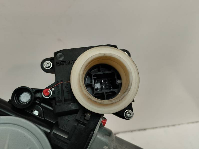 ELEVALUNAS DELANTERO DERECHO TOYOTA VERSO 2010 2.0 D-4D (126 CV)