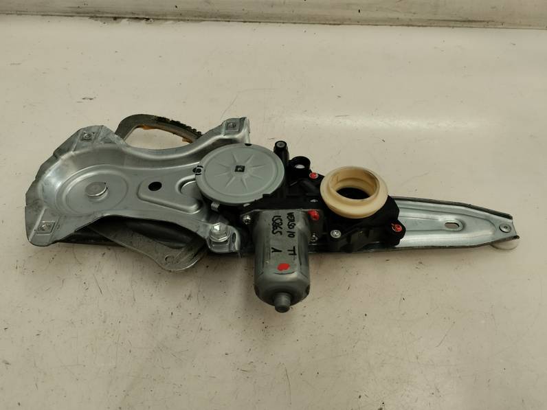 ELEVALUNAS TRASERO IZQUIERDO TOYOTA VERSO 2010 2.0 D-4D (126 CV)