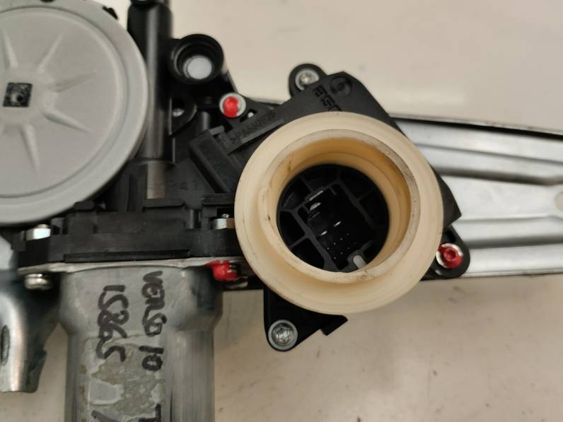 ELEVALUNAS TRASERO IZQUIERDO TOYOTA VERSO 2010 2.0 D-4D (126 CV)