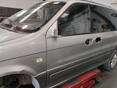 PUERTA DELANTERA IZQUIERDA KIA CARNIVAL II 2005 2.5 V6 (150 CV)