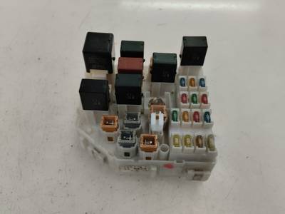 CAJA RELES FUSIBLES TOYOTA RAV 4 2002 2.0 TURBODIESEL (116 CV)