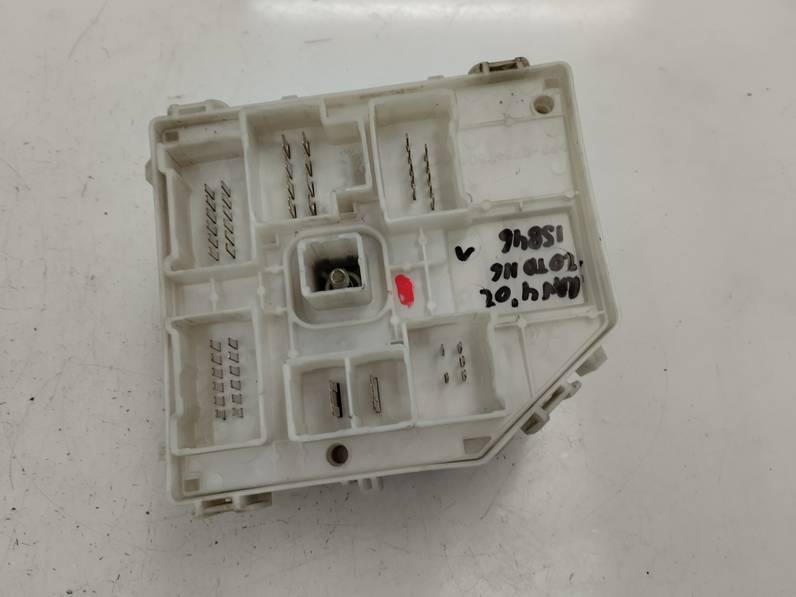 CAJA RELES FUSIBLES TOYOTA RAV 4 2002 2.0 TURBODIESEL (116 CV)