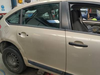 PUERTA TRASERA DERECHA CITROEN C4 BERLINA 2005 1.4 16V (88 CV)