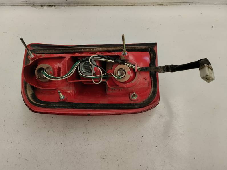 PILOTO TRASERO DERECHO TOYOTA RAV 4 2002 2.0 TURBODIESEL (116 CV)