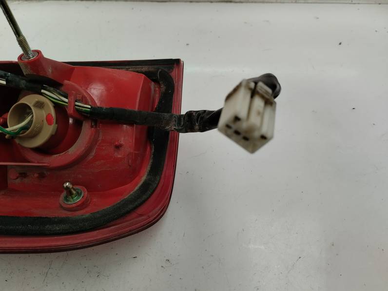 PILOTO TRASERO DERECHO TOYOTA RAV 4 2002 2.0 TURBODIESEL (116 CV)